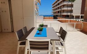 Relax y comodo APARTAMENTO CON GRAN TERRAZA, PISCINA Y CON VISTAS AL MAR, A SOLO 50 m DE LA PLAYA